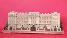 Buckingham_Palace.jpg (6855 bytes)