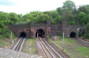 4x3 Linslade Tunnel 3.jpg (15270 bytes)