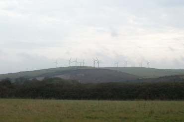 4x3 wind farm.jpg (5674 bytes)