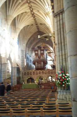 4x3 exeter cathedral nave.jpg (16243 bytes)