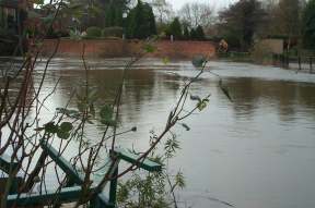 4x3 millstfloods 200211 mill.jpg (10641 bytes)