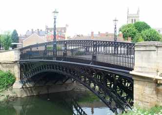 Tickford bridge from west.jpg (11658 bytes)