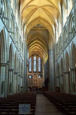 3x4 truro nave.jpg (19362 bytes)