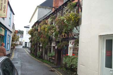 4x3 London Inn.jpg (16108 bytes)