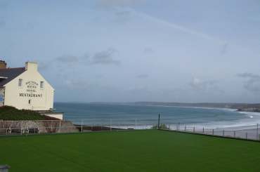 4x3 across newquay bay.jpg (5935 bytes)