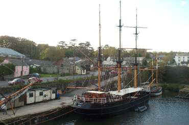 4x3 charlestown harbour.jpg (12833 bytes)
