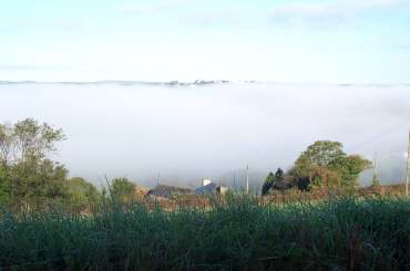4x3 mist up from boddinick.jpg (8283 bytes)