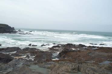 4x3 treyarnon surf.jpg (10768 bytes)