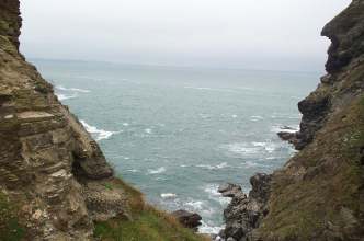 web tintagel rocks.jpg (10535 bytes)