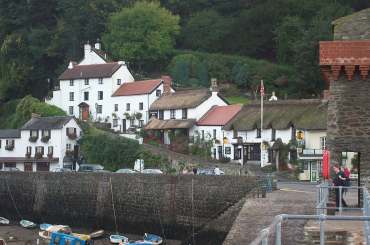 4x3 rising sun and harbour.jpg (16303 bytes)