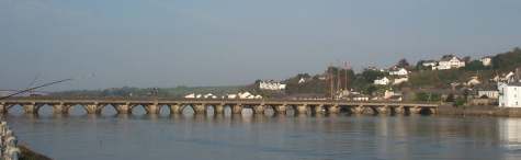 5x3 bideford bridge from upstream.jpg (6847 bytes)