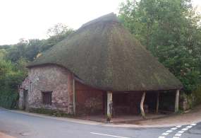 cockington forge.jpg (7835 bytes)
