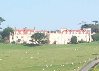 web lee abbey house.jpg (8857 bytes)