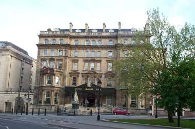 4x3 royal hotel.jpg (18947 bytes)