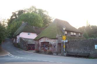 cockington cottages.jpg (9479 bytes)