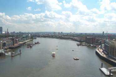4x3 Downstream from top of TB.jpg (10230 bytes)