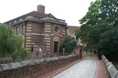 4x3 Eltham new house.jpg (18588 bytes)