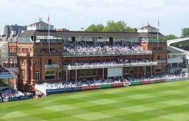 4x3 Lords pavillion.jpg (17695 bytes)
