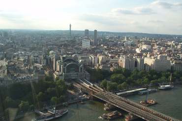 4x3 eye 11 charing cross.jpg (13797 bytes)