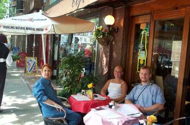 4x3_lunch_in_knightsbridge.jpg (19730 bytes)