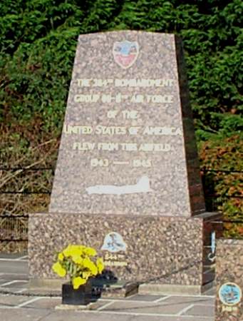 2x3 USAAK memorial stone.jpg (31036 bytes)