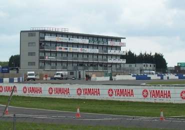 4x3  Brooklands Suite Silverstone.jpg (13724 bytes)