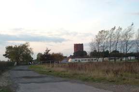 4x3 finedon water tower.jpg (6508 bytes)