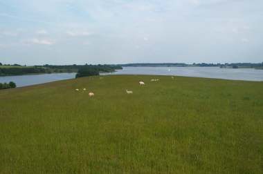 4x3 Rutland Water 1.jpg (7882 bytes)