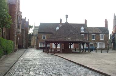4x3 market cross and school.jpg (15125 bytes)