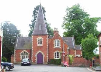 school.jpg (11348 bytes)