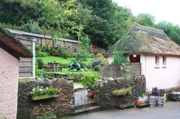 4x3 Blue ball garden.jpg (21845 bytes)