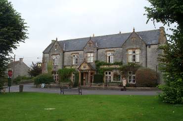 4x3 Devonshire Arms with Judy.jpg (14647 bytes)