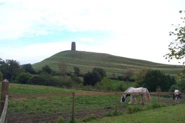 4x3 glastonbury Tor.jpg (10417 bytes)