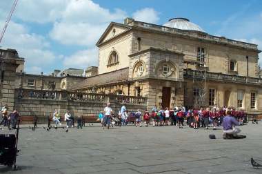 4x3bath3.jpg (17787 bytes)