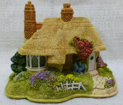 Lilliput-Lane-Dun-Roamin-Cottage-2005-The-British-Collection-L2910