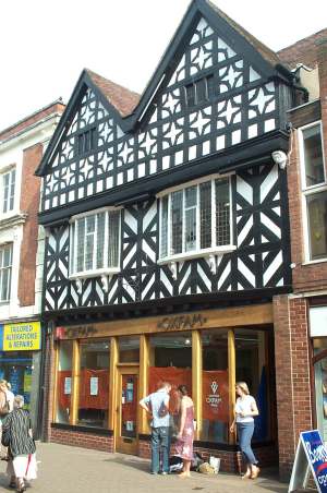 3x4 Market St Oxfam.jpg (31398 bytes)