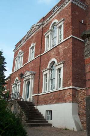 3x4 erasmus Darwin's house.jpg (23680 bytes)