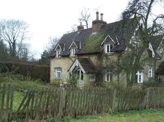 School from left.jpg (10886 bytes)