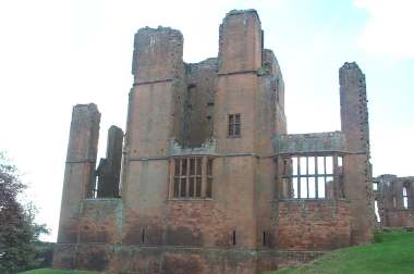 4x3 Kenilworth Leicester Tower.jpg (11258 bytes)