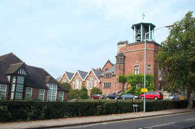 4x3 bourneville bell tower.jpg (16411 bytes)