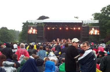 Concert at Warwick 2.jpg (772055 bytes)