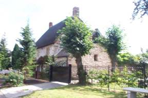 4x3 wylye cottage.jpg (10622 bytes)