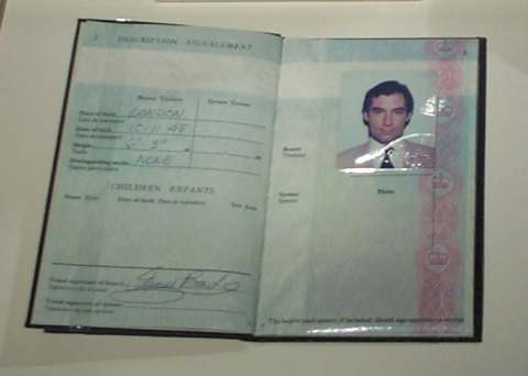 4x3_bond_passport.jpg (12694 bytes)