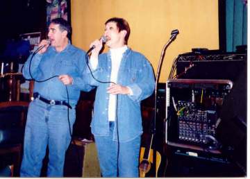 4x3jjkaraoke.jpg (15805 bytes)
