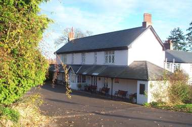 4x3 Clytha Arms.jpg (19979 bytes)