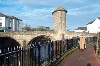 4x3 Monmouth Bridge with Judy.jpg (16182 bytes)