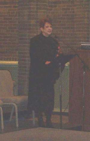 3x4 judy sings.jpg (11400 bytes)